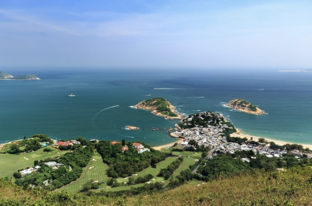 Hike Dragon’s Back for Breathtaking Views